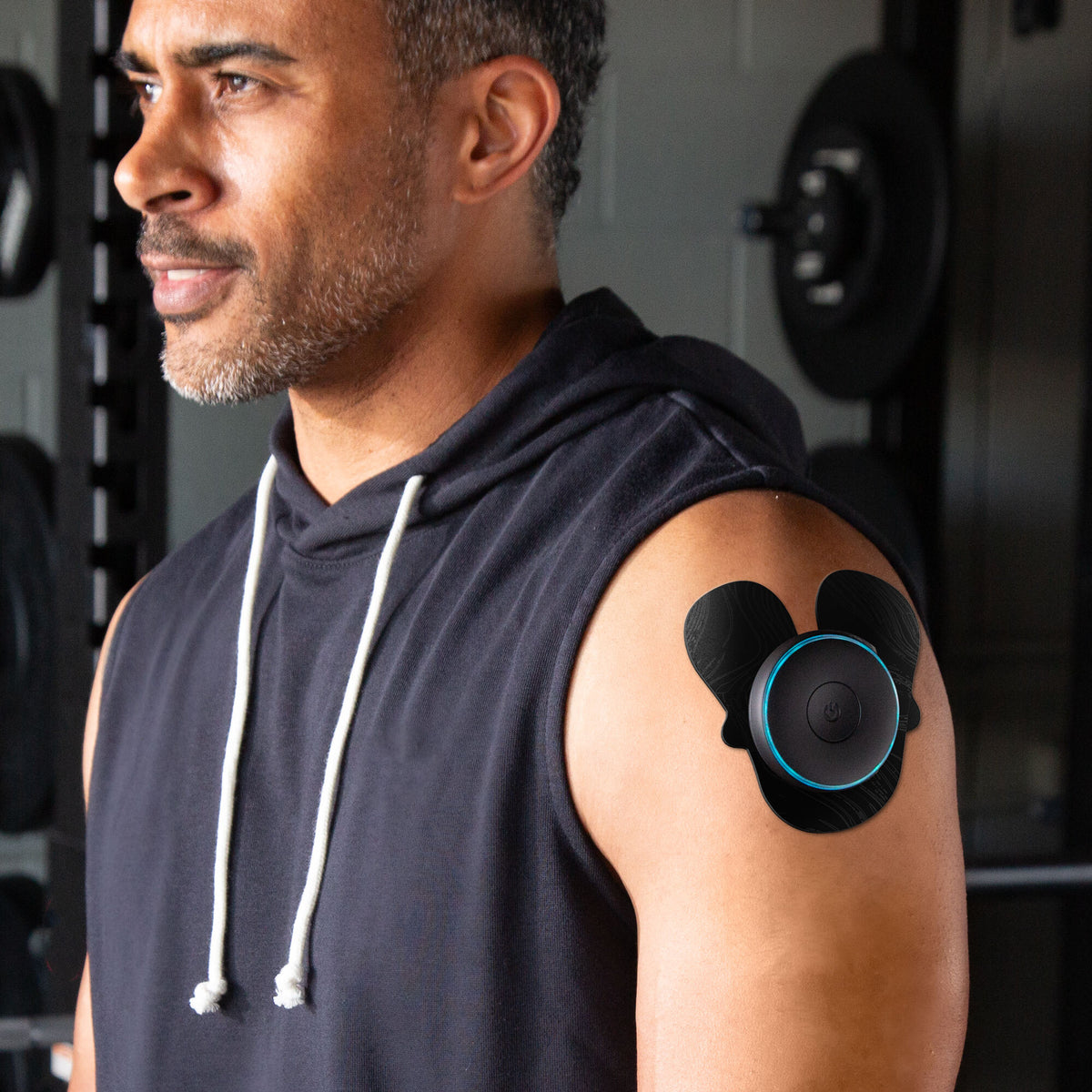 Man using the Chirp Halo with Should Pad